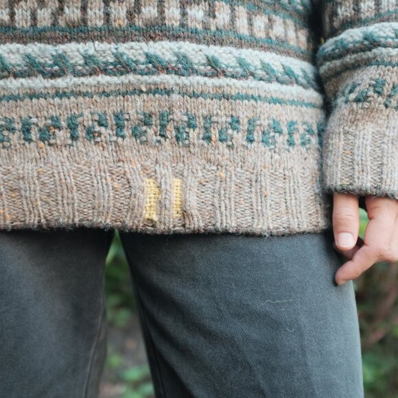 upcycled sweater - 100% wool - Picture 4 of 5